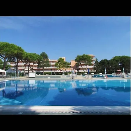 Studio In A Modern With Pools And Tennis Courts By Beahost *