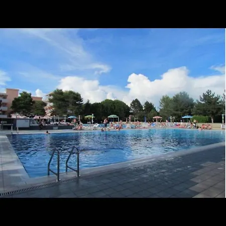 Διαμέρισμα Studio In A Modern With Pools And Tennis Courts By Beahost